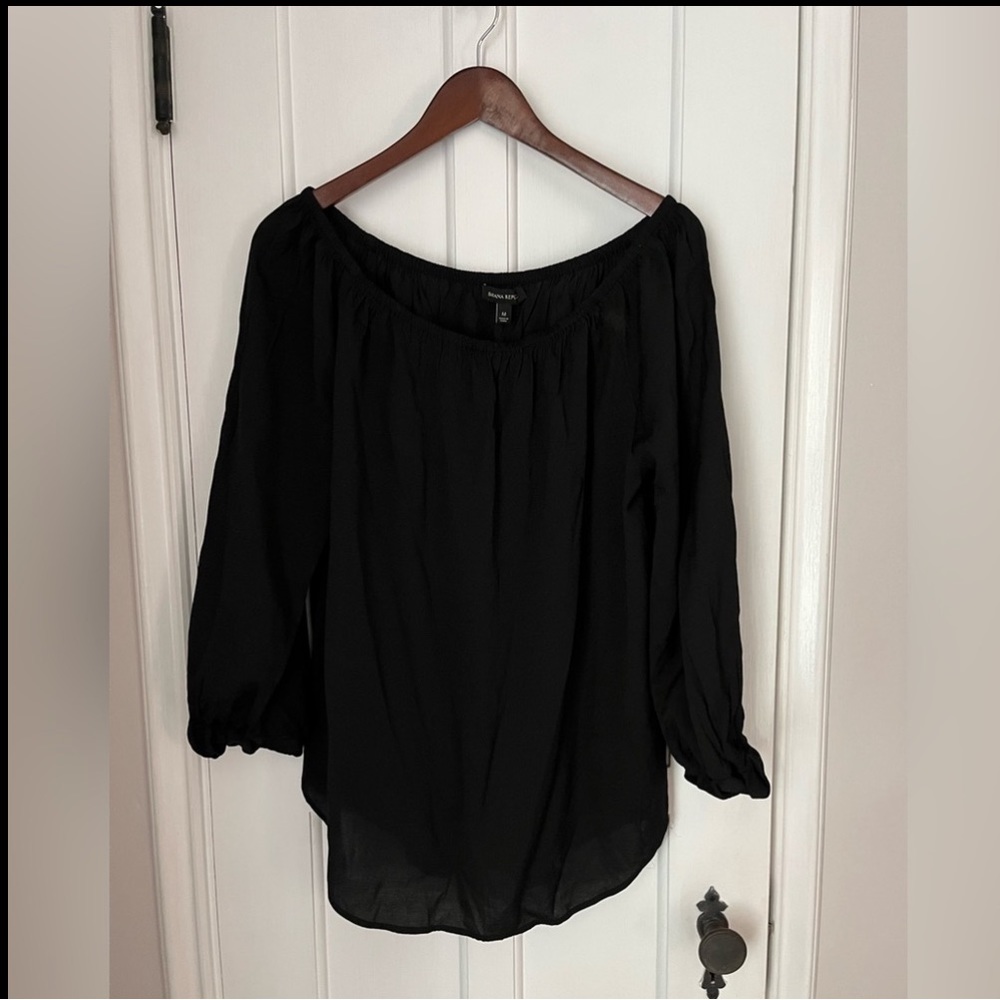 Black banana republic off the shoulder blouse size medium
